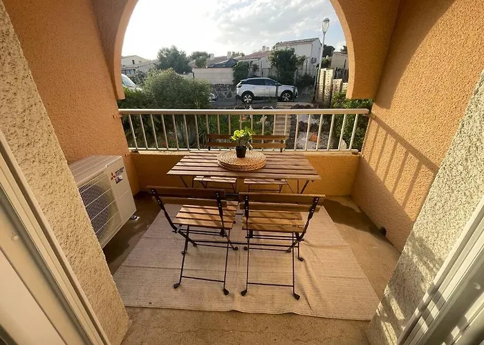 Appartement Cap D\'Agde Dans Residence Avec Piscine